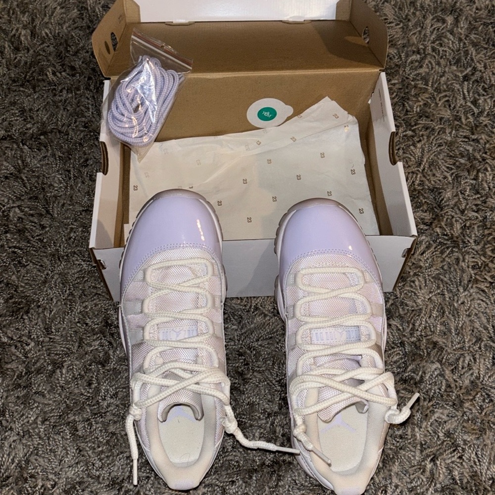 Women’s Jordan 11 Retro Low